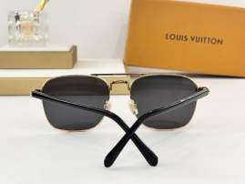 Picture of Louis Vuitton Sunglasses _SKUfw75975739fw